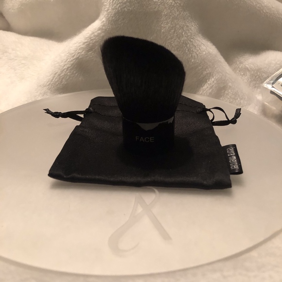 Laura Mercier Kabuki Face Make up Brush - Picture 1 of 2